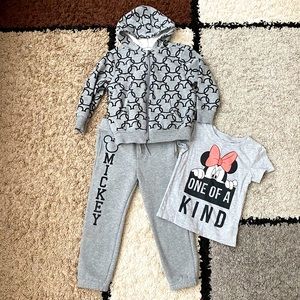 💋4/$40-Minnie Mouse Outfit